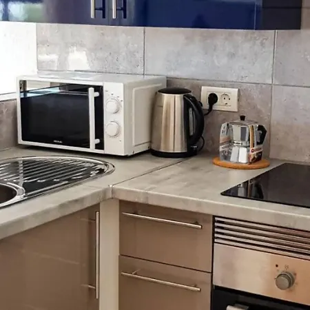 Soleggiato Attico Vista Mare E Piscina Sc768 شقة *