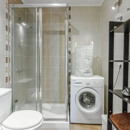Soleggiato Attico Vista Mare E Piscina Sc768 شقة