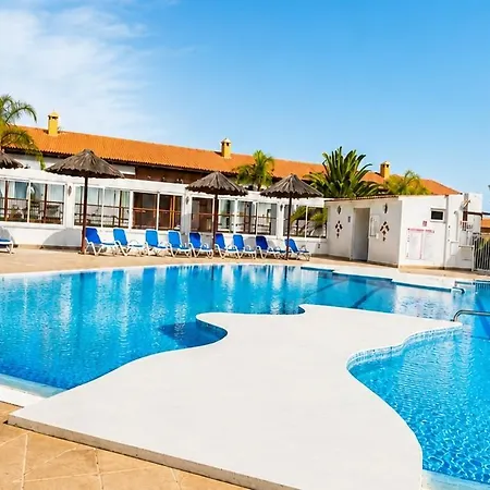 Soleggiato Attico Vista Mare E Piscina Sc768 Daire