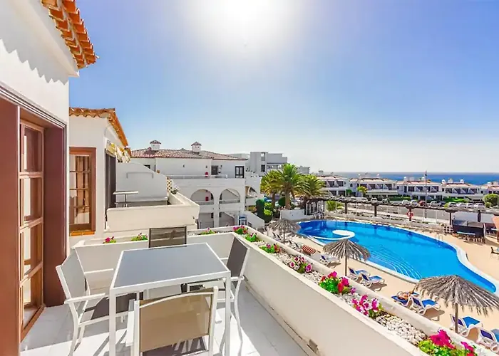 Soleggiato Attico Vista Mare E Piscina Sc768 *