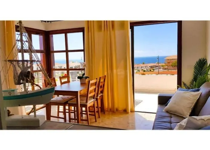 Soleggiato Attico Vista Mare E Piscina Sc768 *