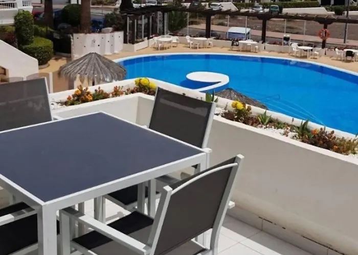 Soleggiato Attico Vista Mare E Piscina Sc768