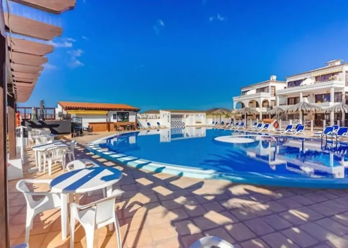 Soleggiato Attico Vista Mare E Piscina Sc768 Appartamento *