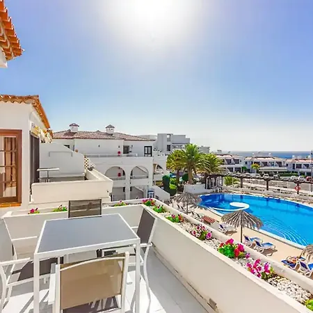 Soleggiato Attico Vista Mare E Piscina Sc768 *