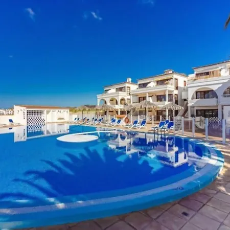 Soleggiato Attico Vista Mare E Piscina Sc768 Apartamento