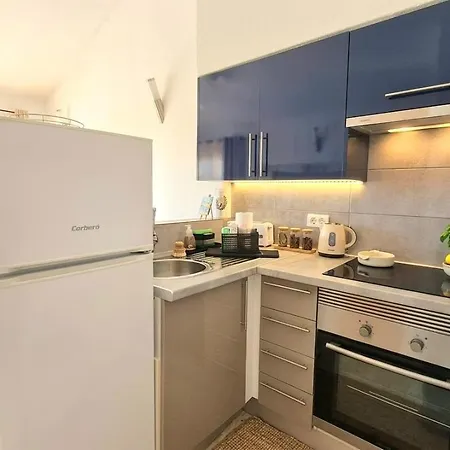Apartamento Soleggiato Attico Vista Mare E Piscina Sc768