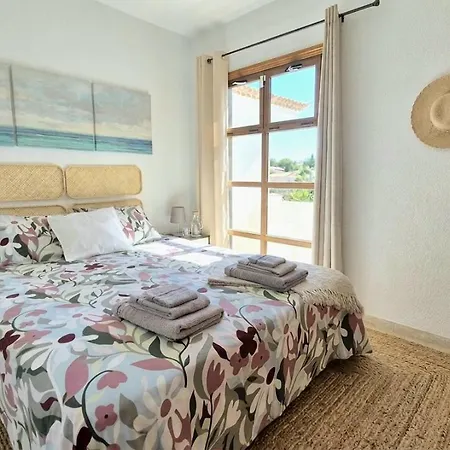 Soleggiato Attico Vista Mare E Piscina Sc768 *